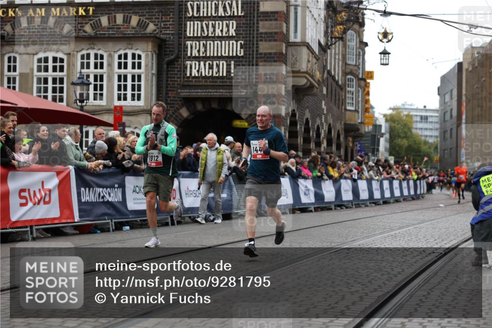 05.10.2025 - 20. swb-Marathon Bremen Yannick Fuchs http://msf.ph/oto/9281795 05.10.2025 12:55:31 Ziel 235, 474, 1443, 1912, 2132, 6444 meine-sportfotos.de