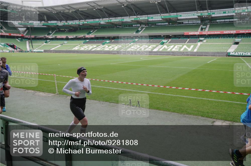 05.10.2025 - 20. swb-Marathon Bremen Michael Burmester http://msf.ph/oto/9281808 05.10.2025 13:05:25 Laufen im Stadion 190, 199, 406, 520, 611, 678, 712, 804, 817, 858, 924, 1061, 1132, 1147, 1228, 1404, 1455, 1480, 1545, 1610, 1702, 1746, 1765, 1834, 1840, 1867, 1990, 2009, 2058, 2187, 2190, 2198, 2437, 2536, 2584, 2604, 2785, 2802, 2902, 2935, 3008, 3025, 3049, 3216, 3317, 3378, 3380, 3413, 3445, 3450, 3479, 3561, 3799, 3809, 3837, 3853, 4055, 4187, 4207, 4241, 4326, 4332, 4376, 4563, 4634, 4665, 4671, 4676, 4831, 4855, 4892, 4904, 4983, 5176, 5286, 5295, 5362, 5382, 5614, 5824, 5904, 6283 meine-sportfotos.de