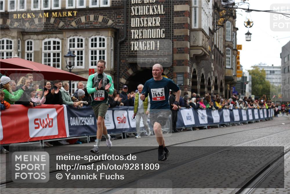 05.10.2025 - 20. swb-Marathon Bremen Yannick Fuchs http://msf.ph/oto/9281809 05.10.2025 12:55:31 Ziel 235, 474, 1443, 1912, 2132, 6444 meine-sportfotos.de