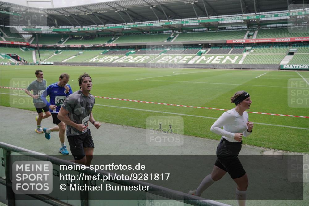05.10.2025 - 20. swb-Marathon Bremen Michael Burmester http://msf.ph/oto/9281817 05.10.2025 13:05:26 Laufen im Stadion 190, 199, 406, 520, 611, 678, 712, 804, 817, 858, 924, 1061, 1132, 1147, 1228, 1404, 1455, 1480, 1545, 1610, 1702, 1746, 1765, 1834, 1840, 1867, 1990, 2009, 2058, 2187, 2190, 2198, 2437, 2536, 2584, 2604, 2785, 2802, 2902, 2935, 3008, 3025, 3049, 3216, 3317, 3378, 3380, 3413, 3445, 3450, 3479, 3561, 3799, 3809, 3837, 3853, 4055, 4187, 4207, 4241, 4326, 4332, 4376, 4563, 4634, 4665, 4671, 4676, 4831, 4855, 4892, 4904, 4983, 5176, 5286, 5295, 5362, 5382, 5614, 5824, 5904, 6283 meine-sportfotos.de