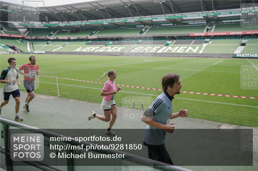 05.10.2025 - 20. swb-Marathon Bremen Michael Burmester http://msf.ph/oto/9281850 05.10.2025 13:05:29 Laufen im Stadion 190, 199, 406, 520, 611, 678, 712, 804, 817, 858, 924, 1061, 1132, 1147, 1228, 1404, 1455, 1480, 1545, 1610, 1702, 1746, 1765, 1840, 1867, 1990, 2009, 2058, 2187, 2190, 2198, 2437, 2536, 2584, 2604, 2785, 2802, 2902, 2935, 3008, 3025, 3049, 3216, 3317, 3378, 3380, 3413, 3445, 3450, 3479, 3561, 3799, 3809, 3837, 3853, 4055, 4187, 4207, 4241, 4326, 4332, 4376, 4563, 4641, 4665, 4676, 4831, 4855, 4892, 4904, 4983, 5176, 5286, 5295, 5362, 5382, 5614, 5824, 5904, 6283 meine-sportfotos.de