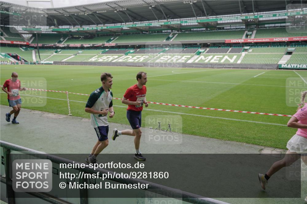 05.10.2025 - 20. swb-Marathon Bremen Michael Burmester http://msf.ph/oto/9281860 05.10.2025 13:05:30 Laufen im Stadion 190, 199, 406, 520, 611, 678, 712, 804, 817, 858, 924, 1061, 1132, 1147, 1228, 1404, 1455, 1480, 1545, 1610, 1702, 1746, 1765, 1840, 1867, 1990, 2009, 2058, 2187, 2190, 2198, 2422, 2437, 2536, 2584, 2604, 2785, 2802, 2902, 2935, 3008, 3025, 3049, 3216, 3317, 3378, 3380, 3413, 3445, 3450, 3479, 3561, 3799, 3809, 3837, 3853, 4055, 4187, 4207, 4241, 4326, 4332, 4376, 4563, 4641, 4665, 4676, 4766, 4831, 4855, 4892, 4904, 4983, 5176, 5286, 5295, 5362, 5382, 5614, 5824, 5904, 6283 meine-sportfotos.de