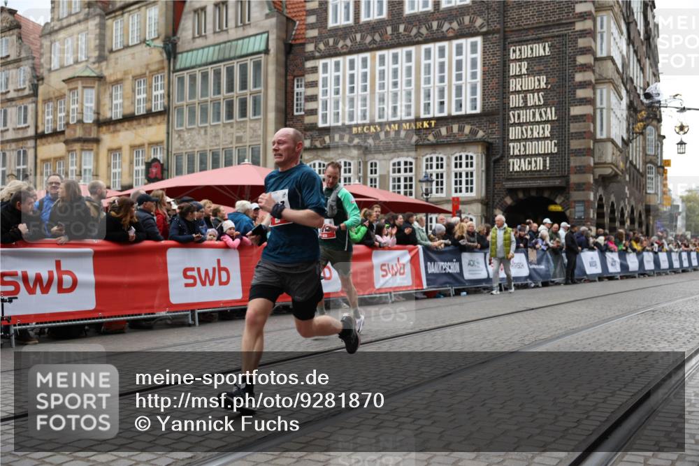 05.10.2025 - 20. swb-Marathon Bremen Yannick Fuchs http://msf.ph/oto/9281870 05.10.2025 12:55:32 Ziel 474, 1443, 1912, 2132, 6444 meine-sportfotos.de
