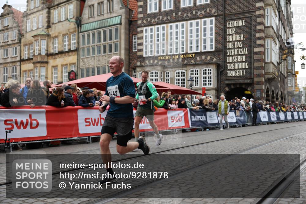 05.10.2025 - 20. swb-Marathon Bremen Yannick Fuchs http://msf.ph/oto/9281878 05.10.2025 12:55:32 Ziel 474, 1443, 1912, 2132, 6444 meine-sportfotos.de