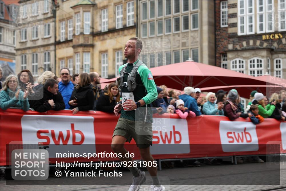05.10.2025 - 20. swb-Marathon Bremen Yannick Fuchs http://msf.ph/oto/9281905 05.10.2025 12:55:33 Ziel 474, 1443, 1912, 2132, 6444 meine-sportfotos.de