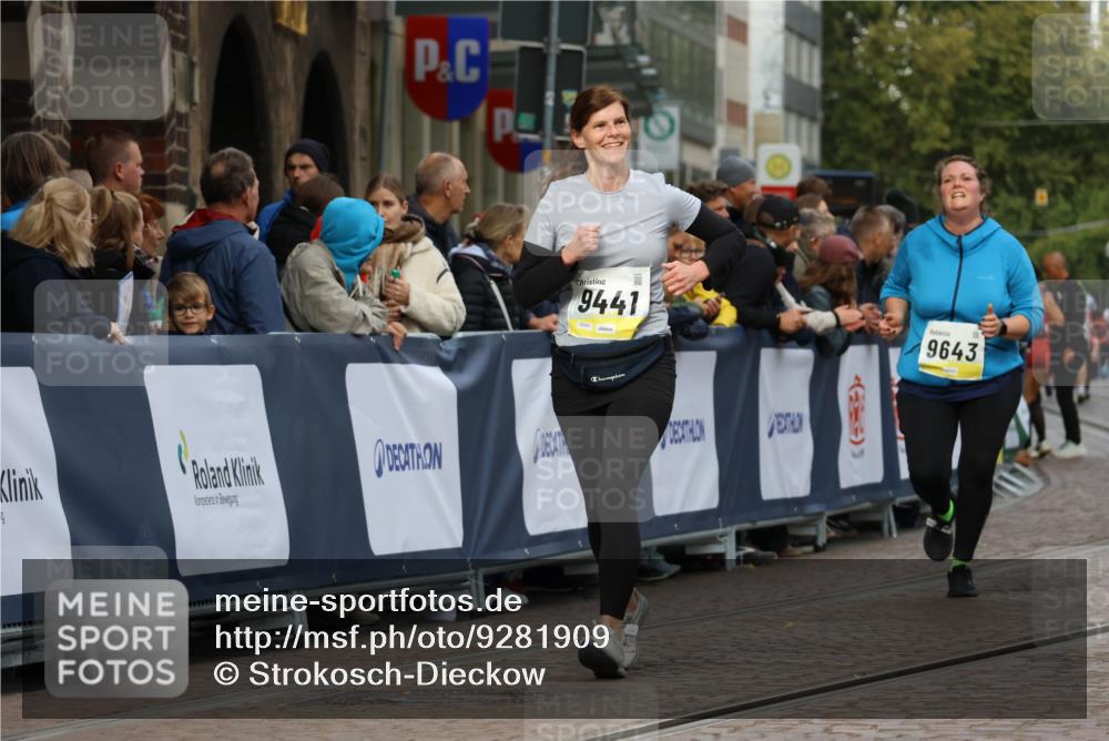 05.10.2025 - 20. swb-Marathon Bremen Strokosch-Dieckow http://msf.ph/oto/9281909 05.10.2025 11:15:13 Ziel 9441, 9643, 10984, 11293, 11635 meine-sportfotos.de