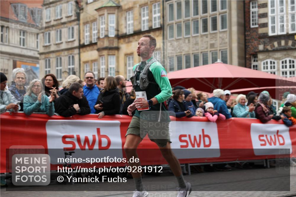 05.10.2025 - 20. swb-Marathon Bremen Yannick Fuchs http://msf.ph/oto/9281912 05.10.2025 12:55:33 Ziel 474, 1443, 1912, 2132, 6444 meine-sportfotos.de