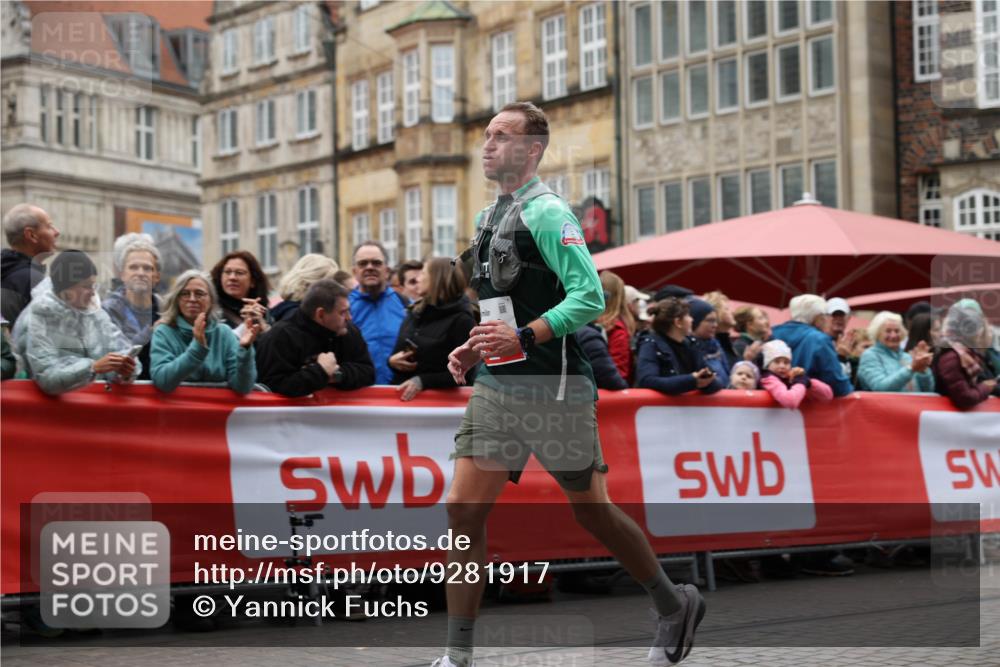 05.10.2025 - 20. swb-Marathon Bremen Yannick Fuchs http://msf.ph/oto/9281917 05.10.2025 12:55:33 Ziel 474, 1443, 1912, 2132, 6444 meine-sportfotos.de