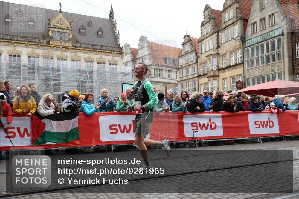 05.10.2025 - 20. swb-Marathon Bremen Yannick Fuchs http://msf.ph/oto/9281965 05.10.2025 12:55:33 Ziel 474, 1443, 1912, 2132, 6444 meine-sportfotos.de