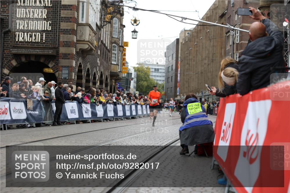 05.10.2025 - 20. swb-Marathon Bremen Yannick Fuchs http://msf.ph/oto/9282017 05.10.2025 12:55:35 Ziel 474, 1443, 1912, 2132, 6444 meine-sportfotos.de