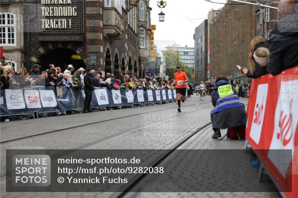 05.10.2025 - 20. swb-Marathon Bremen Yannick Fuchs http://msf.ph/oto/9282038 05.10.2025 12:55:35 Ziel 474, 1443, 1912, 2132, 6444 meine-sportfotos.de