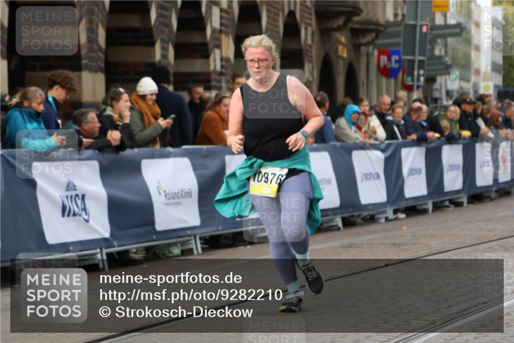 05.10.2025 - 20. swb-Marathon Bremen Strokosch-Dieckow http://msf.ph/oto/9282210 05.10.2025 11:15:27 Ziel 8844, 9767, 9959, 10976, 11112, 11113 meine-sportfotos.de