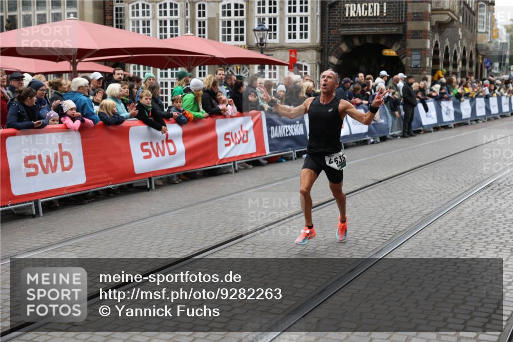 05.10.2025 - 20. swb-Marathon Bremen Yannick Fuchs http://msf.ph/oto/9282263 05.10.2025 12:57:44 Ziel 3153, 4635 meine-sportfotos.de