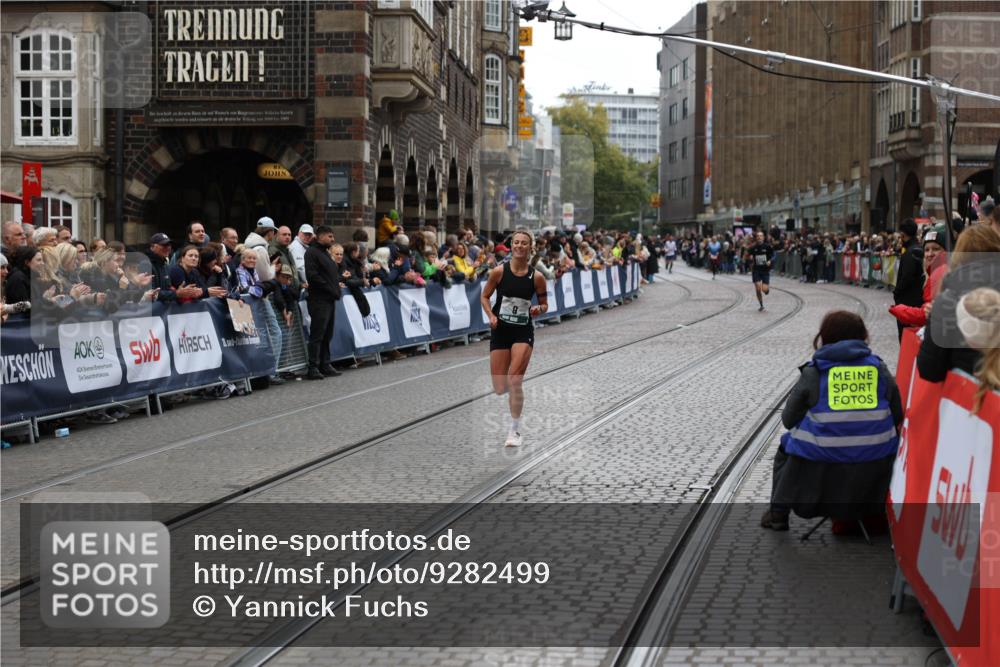 05.10.2025 - 20. swb-Marathon Bremen Yannick Fuchs http://msf.ph/oto/9282499 05.10.2025 12:57:55 Ziel 1088, 2168, 2909 meine-sportfotos.de
