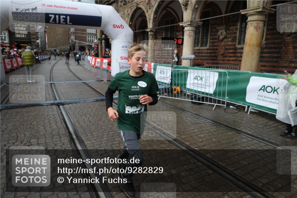 05.10.2025 - 20. swb-Marathon Bremen Yannick Fuchs http://msf.ph/oto/9282829 05.10.2025 15:18:01 Ziel  meine-sportfotos.de