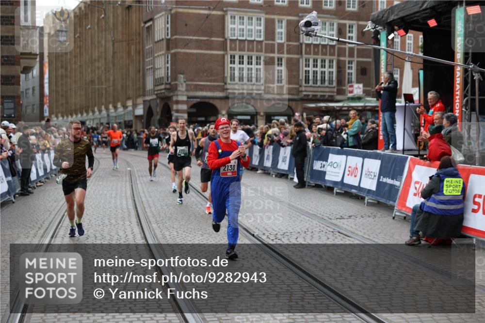 05.10.2025 - 20. swb-Marathon Bremen Yannick Fuchs http://msf.ph/oto/9282943 05.10.2025 12:59:18 Ziel 2130, 2385, 4158, 4664, 8053 meine-sportfotos.de