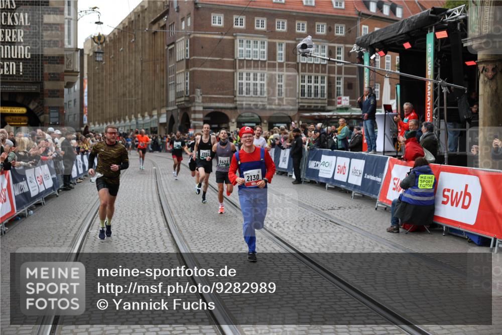 05.10.2025 - 20. swb-Marathon Bremen Yannick Fuchs http://msf.ph/oto/9282989 05.10.2025 12:59:18 Ziel 2130, 2385, 4158, 4664, 8053 meine-sportfotos.de