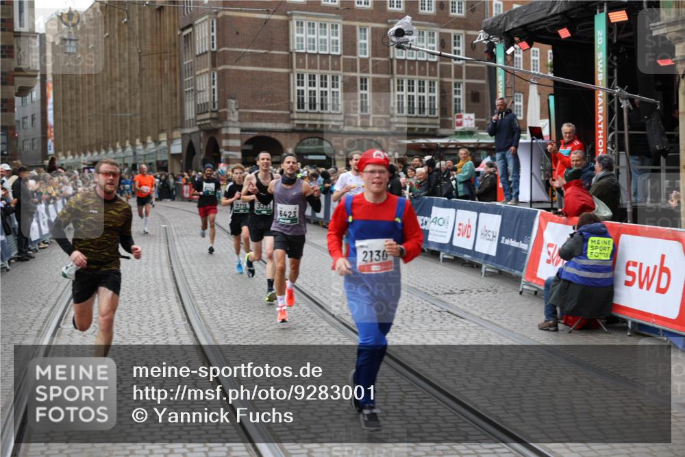 05.10.2025 - 20. swb-Marathon Bremen Yannick Fuchs http://msf.ph/oto/9283001 05.10.2025 12:59:19 Ziel 2130, 2385, 4158, 4664, 5908, 6423 meine-sportfotos.de