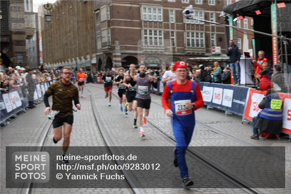 05.10.2025 - 20. swb-Marathon Bremen Yannick Fuchs http://msf.ph/oto/9283012 05.10.2025 12:59:19 Ziel 2130, 2385, 4158, 4664, 5908, 6423 meine-sportfotos.de