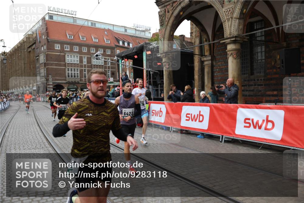 05.10.2025 - 20. swb-Marathon Bremen Yannick Fuchs http://msf.ph/oto/9283118 05.10.2025 12:59:20 Ziel 2130, 2385, 3219, 3391, 4158, 5908, 6423 meine-sportfotos.de