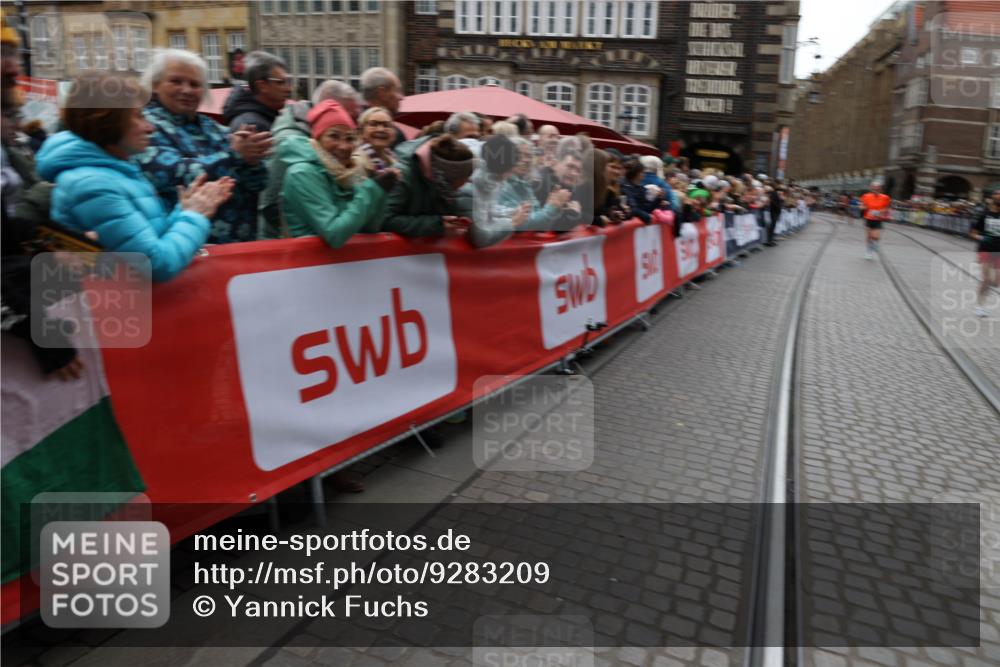 05.10.2025 - 20. swb-Marathon Bremen Yannick Fuchs http://msf.ph/oto/9283209 05.10.2025 12:59:21 Ziel 2130, 2385, 3219, 3391, 4158, 5908, 6224, 6423 meine-sportfotos.de