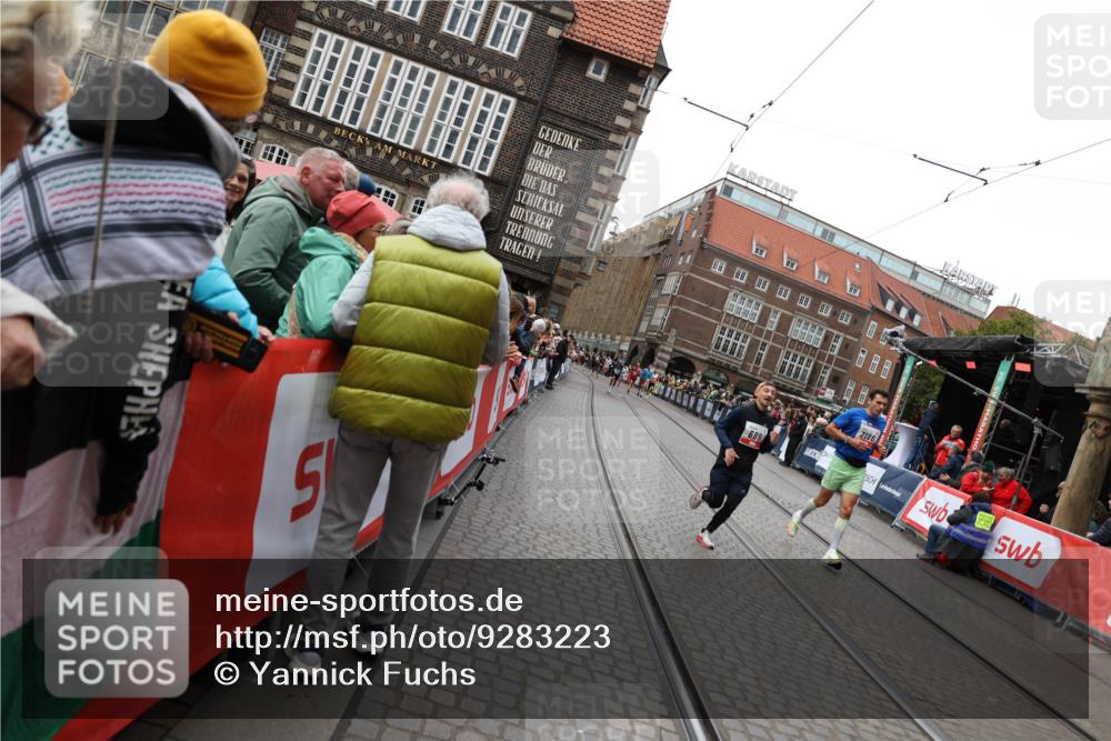 05.10.2025 - 20. swb-Marathon Bremen Yannick Fuchs http://msf.ph/oto/9283223 05.10.2025 13:00:08 Ziel 40, 689, 2186, 8351 meine-sportfotos.de