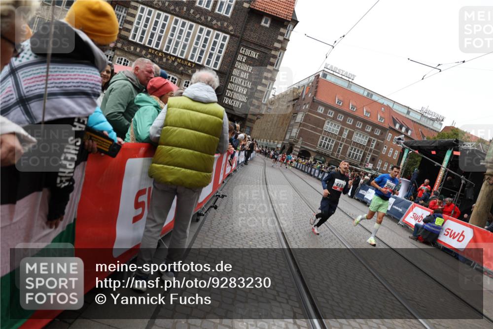 05.10.2025 - 20. swb-Marathon Bremen Yannick Fuchs http://msf.ph/oto/9283230 05.10.2025 13:00:08 Ziel 40, 689, 2186, 8351 meine-sportfotos.de