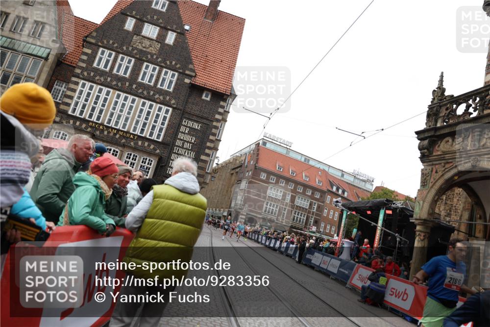05.10.2025 - 20. swb-Marathon Bremen Yannick Fuchs http://msf.ph/oto/9283356 05.10.2025 13:00:10 Ziel 40, 689, 2186, 8351 meine-sportfotos.de