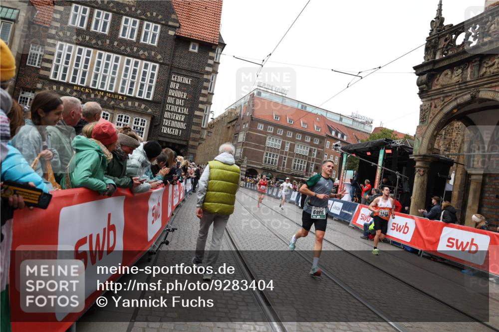 05.10.2025 - 20. swb-Marathon Bremen Yannick Fuchs http://msf.ph/oto/9283404 05.10.2025 13:00:15 Ziel 198, 689, 2186, 4422, 6996, 8030 meine-sportfotos.de