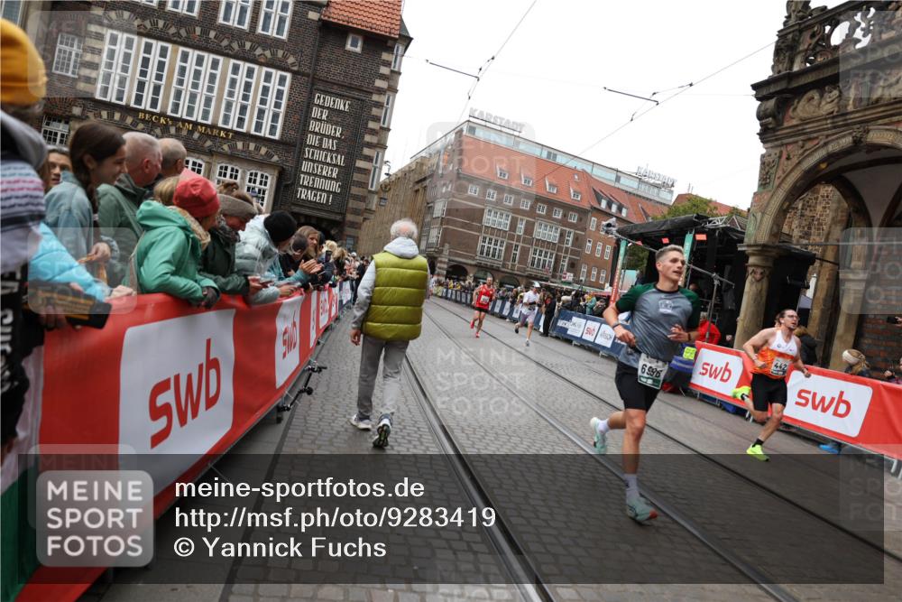 05.10.2025 - 20. swb-Marathon Bremen Yannick Fuchs http://msf.ph/oto/9283419 05.10.2025 13:00:15 Ziel 198, 689, 2186, 4422, 6996, 8030 meine-sportfotos.de