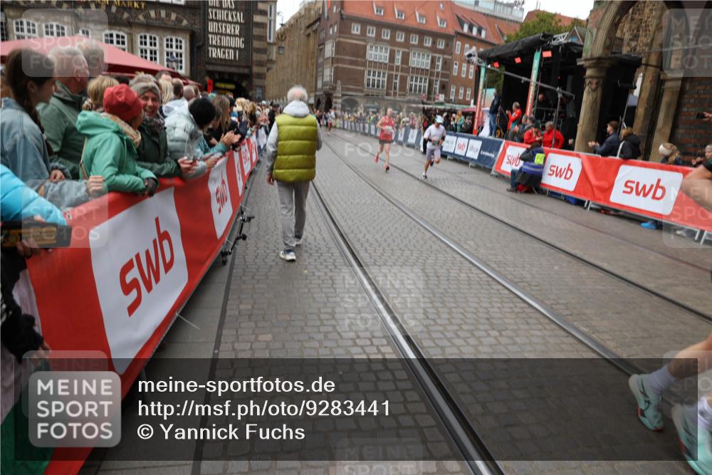 05.10.2025 - 20. swb-Marathon Bremen Yannick Fuchs http://msf.ph/oto/9283441 05.10.2025 13:00:16 Ziel 198, 689, 2186, 4422, 6996, 8030 meine-sportfotos.de