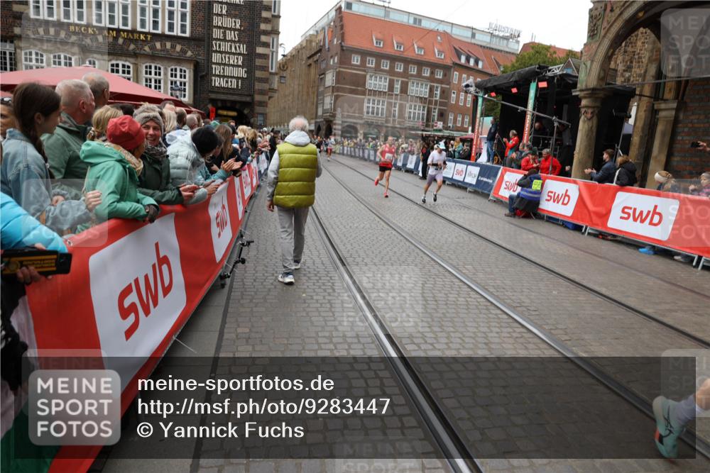 05.10.2025 - 20. swb-Marathon Bremen Yannick Fuchs http://msf.ph/oto/9283447 05.10.2025 13:00:16 Ziel 198, 689, 2186, 4422, 6996, 8030 meine-sportfotos.de
