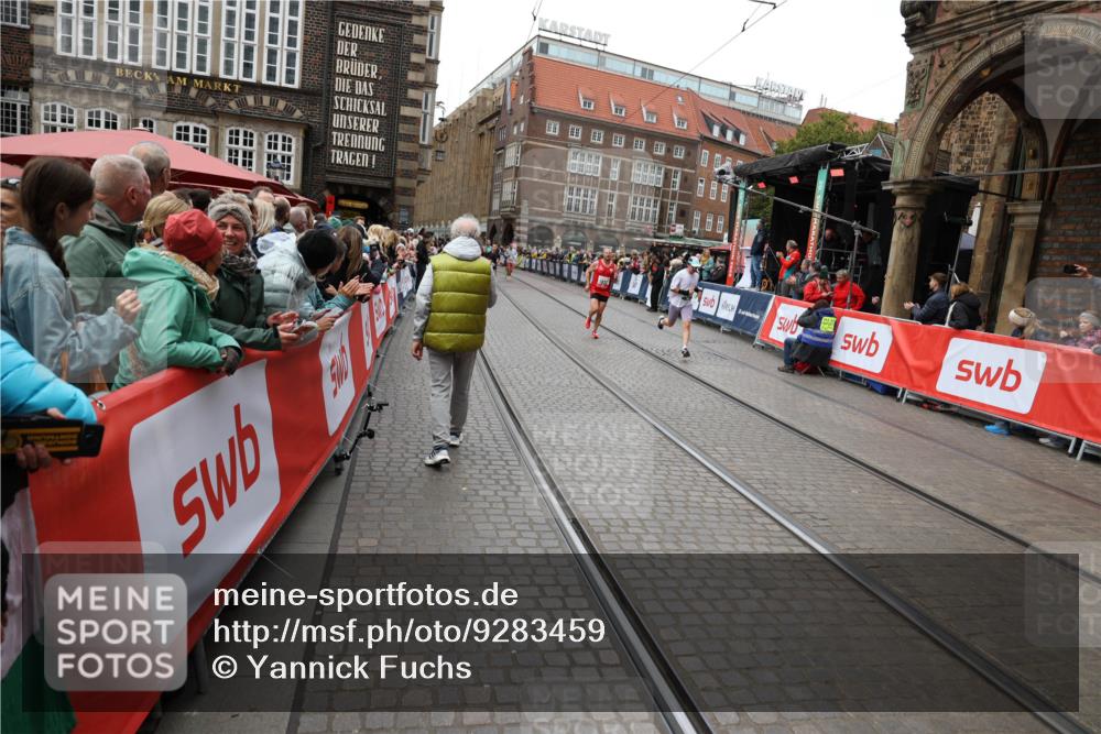 05.10.2025 - 20. swb-Marathon Bremen Yannick Fuchs http://msf.ph/oto/9283459 05.10.2025 13:00:16 Ziel 198, 689, 2186, 4422, 6996, 8030 meine-sportfotos.de