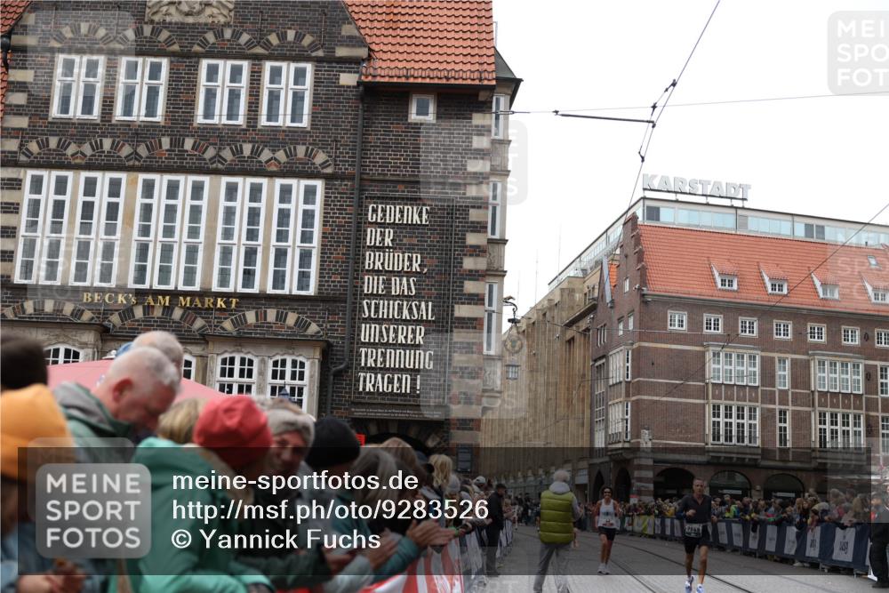 05.10.2025 - 20. swb-Marathon Bremen Yannick Fuchs http://msf.ph/oto/9283526 05.10.2025 13:00:32 Ziel 241, 1615, 2118, 2169, 6633, 7498 meine-sportfotos.de
