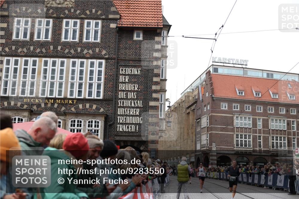 05.10.2025 - 20. swb-Marathon Bremen Yannick Fuchs http://msf.ph/oto/9283550 05.10.2025 13:00:32 Ziel 241, 1615, 2118, 2169, 6633, 7498 meine-sportfotos.de