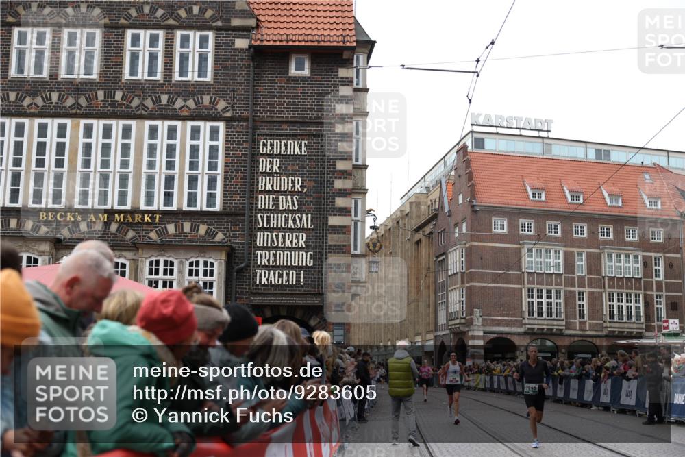 05.10.2025 - 20. swb-Marathon Bremen Yannick Fuchs http://msf.ph/oto/9283605 05.10.2025 13:00:32 Ziel 241, 1615, 2118, 2169, 6633, 7498 meine-sportfotos.de