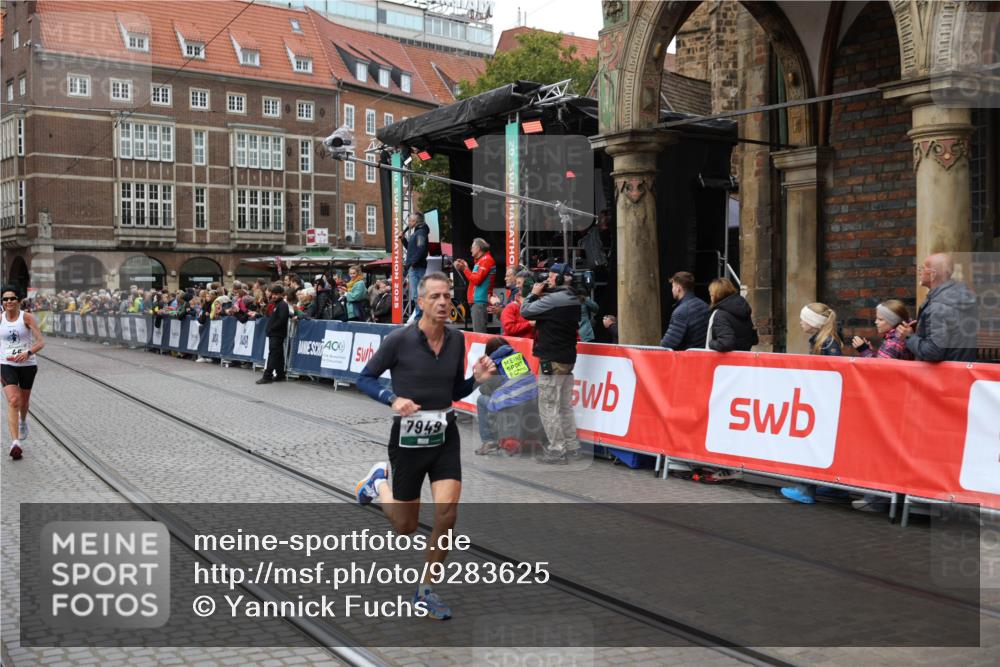 05.10.2025 - 20. swb-Marathon Bremen Yannick Fuchs http://msf.ph/oto/9283625 05.10.2025 13:00:34 Ziel 1615, 2118, 6633, 7949 meine-sportfotos.de