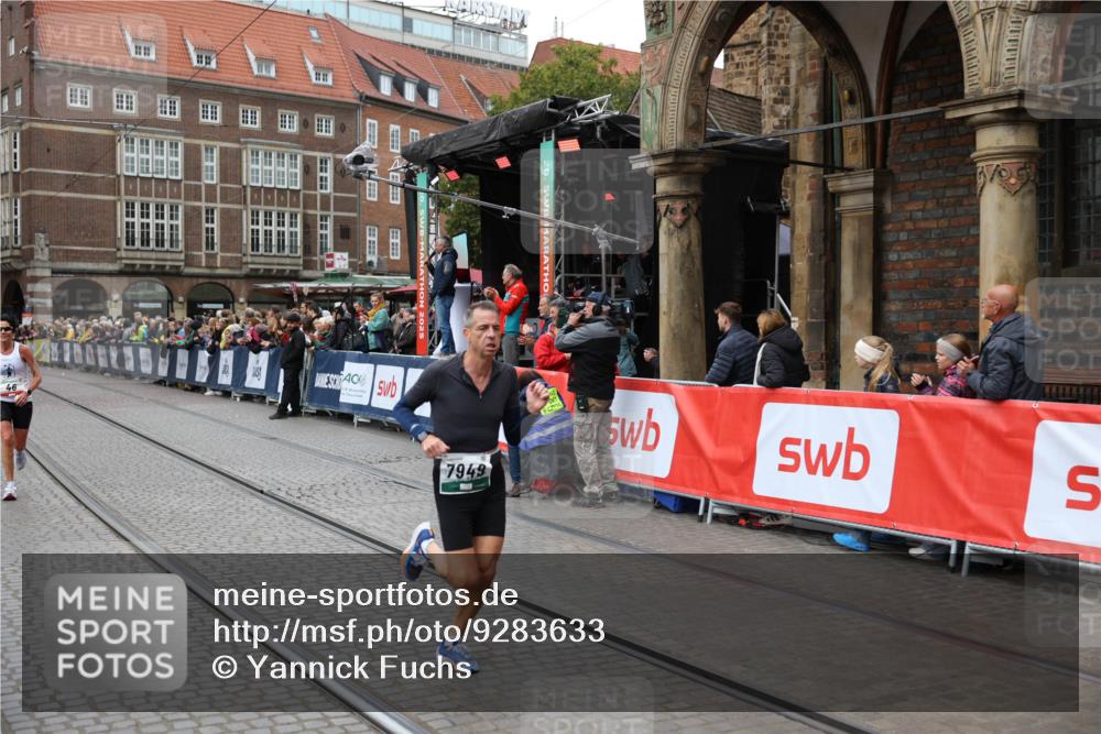 05.10.2025 - 20. swb-Marathon Bremen Yannick Fuchs http://msf.ph/oto/9283633 05.10.2025 13:00:34 Ziel 1615, 2118, 6633, 7949 meine-sportfotos.de