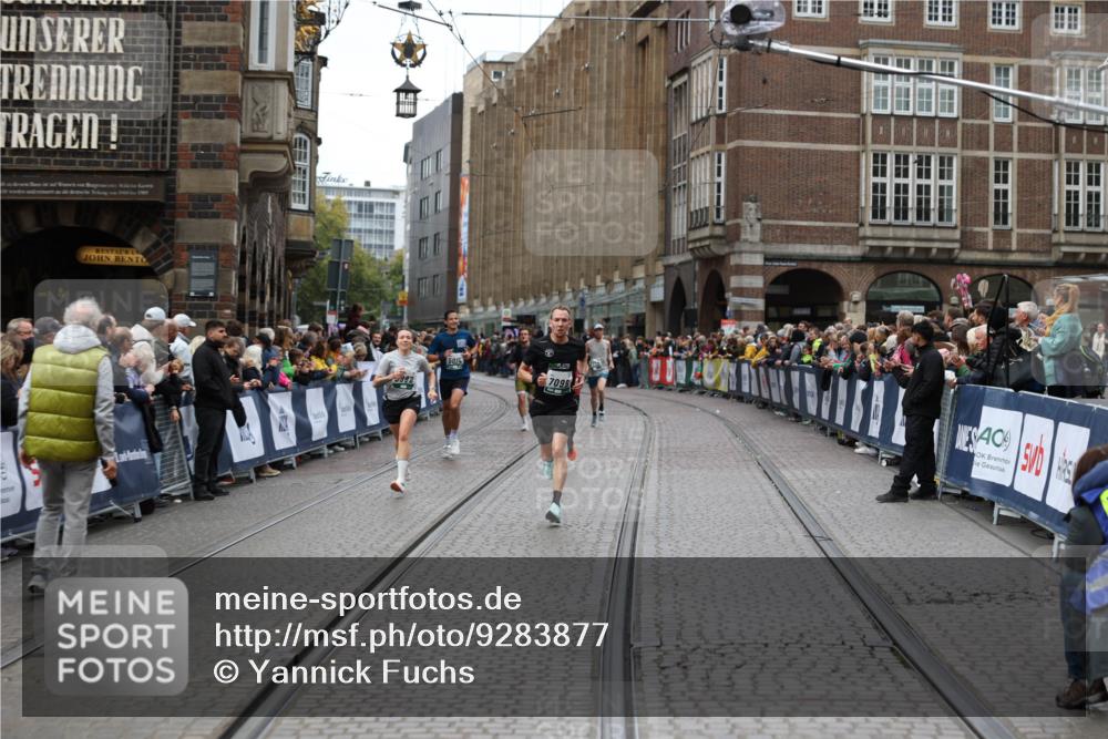 05.10.2025 - 20. swb-Marathon Bremen Yannick Fuchs http://msf.ph/oto/9283877 05.10.2025 13:00:42 Ziel 46, 1612, 7949 meine-sportfotos.de