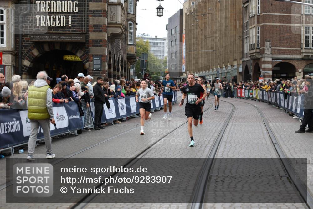 05.10.2025 - 20. swb-Marathon Bremen Yannick Fuchs http://msf.ph/oto/9283907 05.10.2025 13:00:42 Ziel 46, 1612, 7949 meine-sportfotos.de