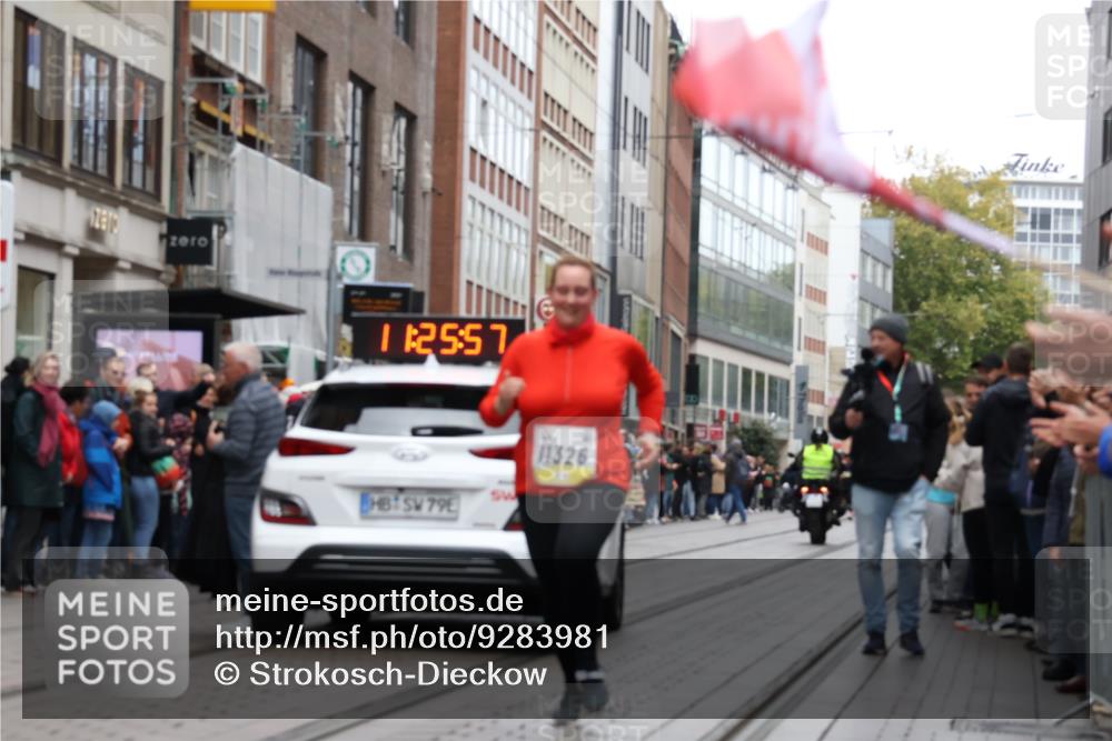 05.10.2025 - 20. swb-Marathon Bremen Strokosch-Dieckow http://msf.ph/oto/9283981 05.10.2025 11:25:56 Ziel 9352, 10144, 10373, 11326, 9352, 10144, 10373, 11326 meine-sportfotos.de