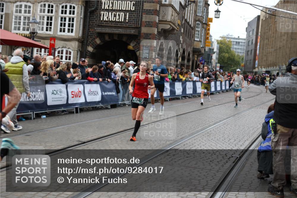 05.10.2025 - 20. swb-Marathon Bremen Yannick Fuchs http://msf.ph/oto/9284017 05.10.2025 13:00:45 Ziel 46, 1612, 3251, 3982, 7099 meine-sportfotos.de