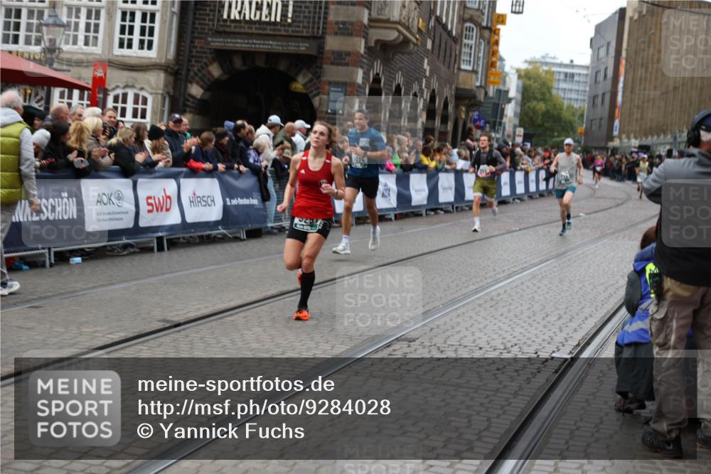 05.10.2025 - 20. swb-Marathon Bremen Yannick Fuchs http://msf.ph/oto/9284028 05.10.2025 13:00:45 Ziel 46, 1612, 3251, 3982, 7099 meine-sportfotos.de
