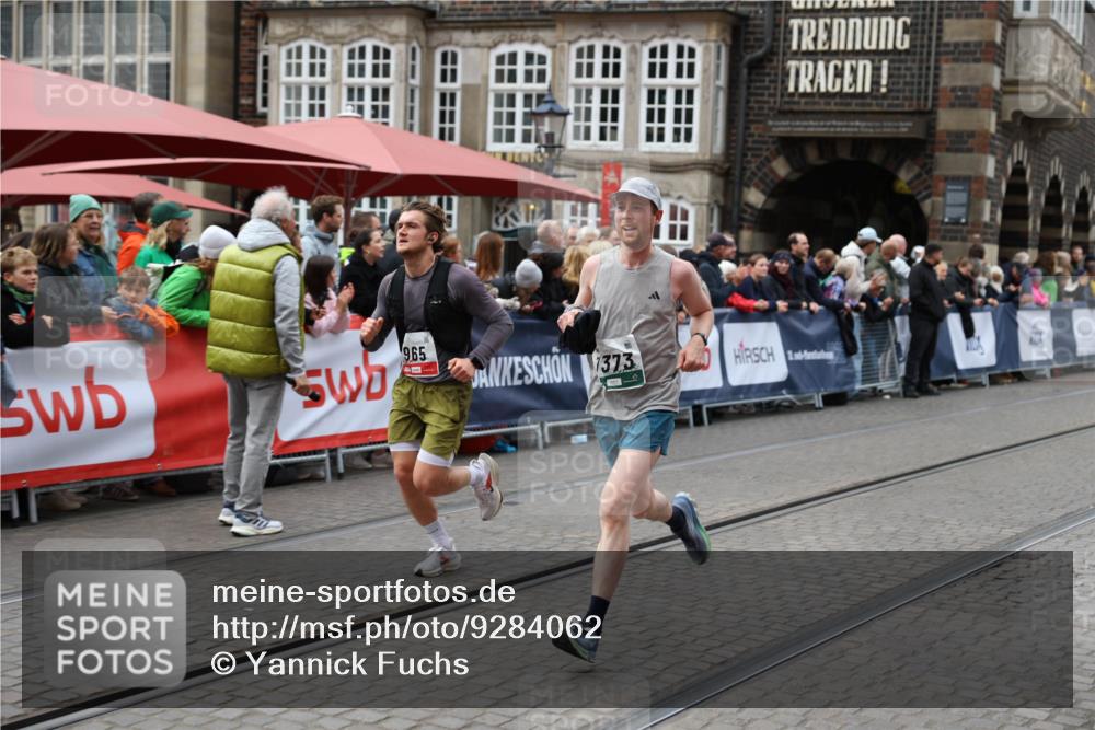 05.10.2025 - 20. swb-Marathon Bremen Yannick Fuchs http://msf.ph/oto/9284062 05.10.2025 13:00:48 Ziel 965, 3251, 3982, 5014, 7099, 7373 meine-sportfotos.de