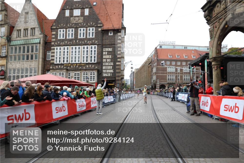 05.10.2025 - 20. swb-Marathon Bremen Yannick Fuchs http://msf.ph/oto/9284124 05.10.2025 13:00:53 Ziel 965, 3251, 3982, 5014, 7099, 7373 meine-sportfotos.de