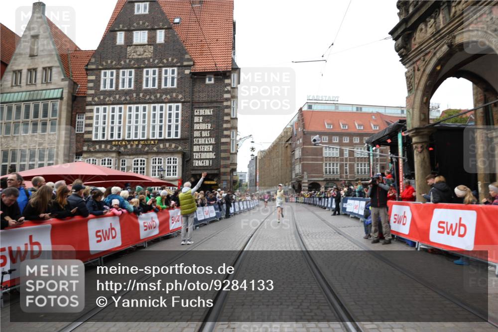 05.10.2025 - 20. swb-Marathon Bremen Yannick Fuchs http://msf.ph/oto/9284133 05.10.2025 13:00:53 Ziel 965, 3251, 3982, 5014, 7099, 7373 meine-sportfotos.de
