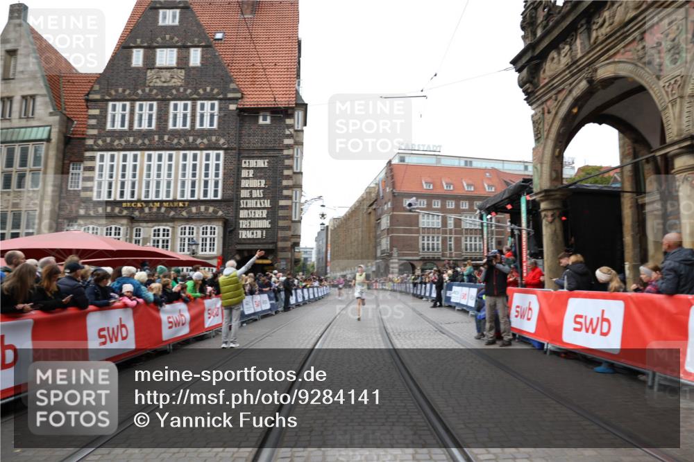 05.10.2025 - 20. swb-Marathon Bremen Yannick Fuchs http://msf.ph/oto/9284141 05.10.2025 13:00:53 Ziel 965, 3251, 3982, 5014, 7099, 7373 meine-sportfotos.de