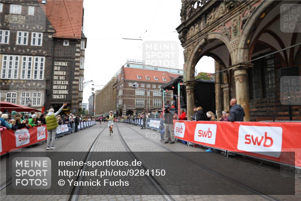 05.10.2025 - 20. swb-Marathon Bremen Yannick Fuchs http://msf.ph/oto/9284150 05.10.2025 13:00:53 Ziel 965, 3251, 3982, 5014, 7099, 7373 meine-sportfotos.de