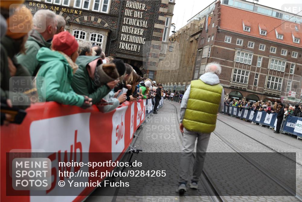 05.10.2025 - 20. swb-Marathon Bremen Yannick Fuchs http://msf.ph/oto/9284265 05.10.2025 13:01:04 Ziel 1645, 9130 meine-sportfotos.de