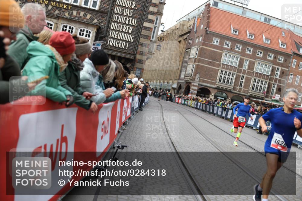 05.10.2025 - 20. swb-Marathon Bremen Yannick Fuchs http://msf.ph/oto/9284318 05.10.2025 13:01:27 Ziel 1626, 2666, 2719, 3150, 3342, 3807, 5132, 6150, 7525 meine-sportfotos.de